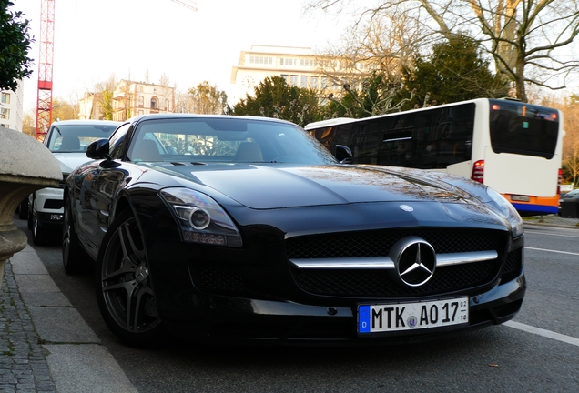 Mercedes-Benz SLS AMG