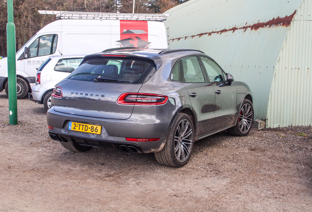 Porsche 95B Macan Turbo