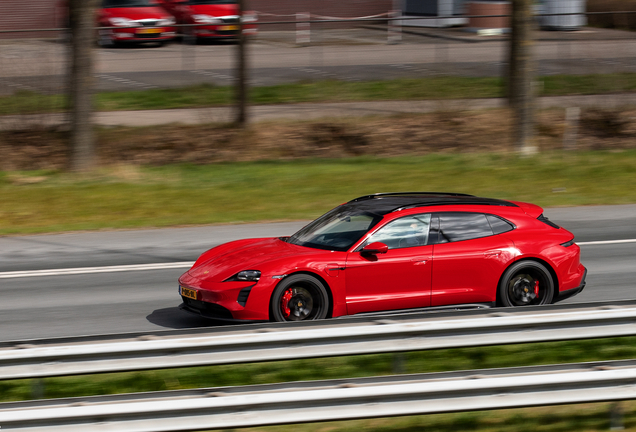 Porsche Taycan GTS Sport Turismo