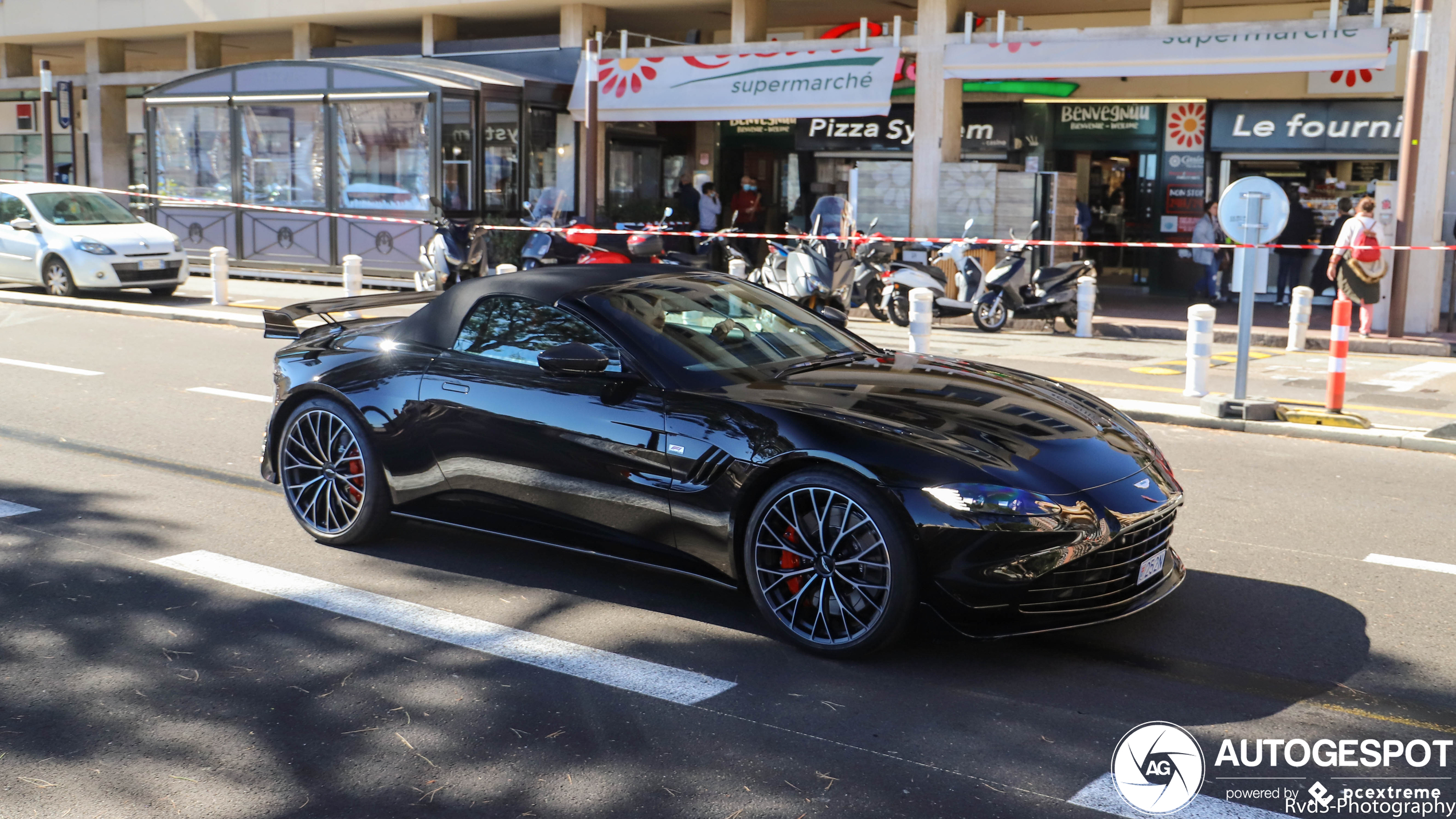 Aston Martin V8 Vantage Formula 1 Edition Roadster