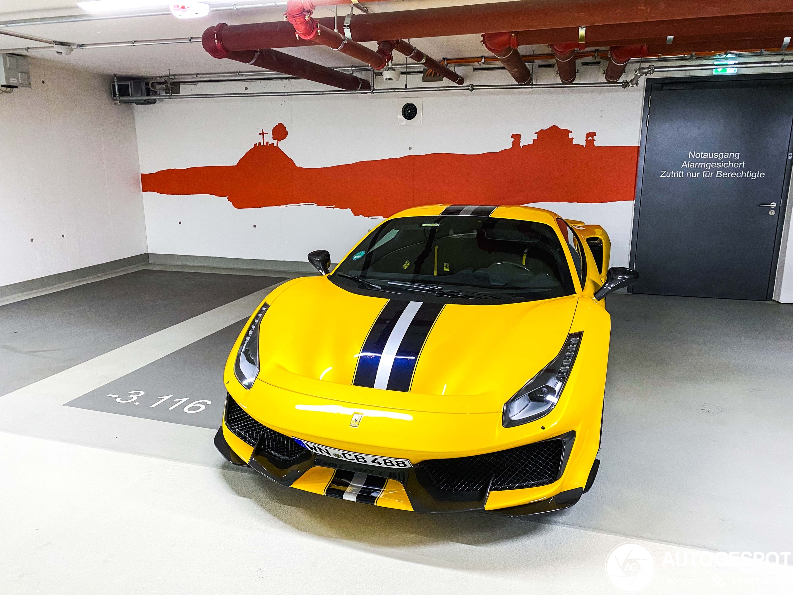 Ferrari 488 Pista