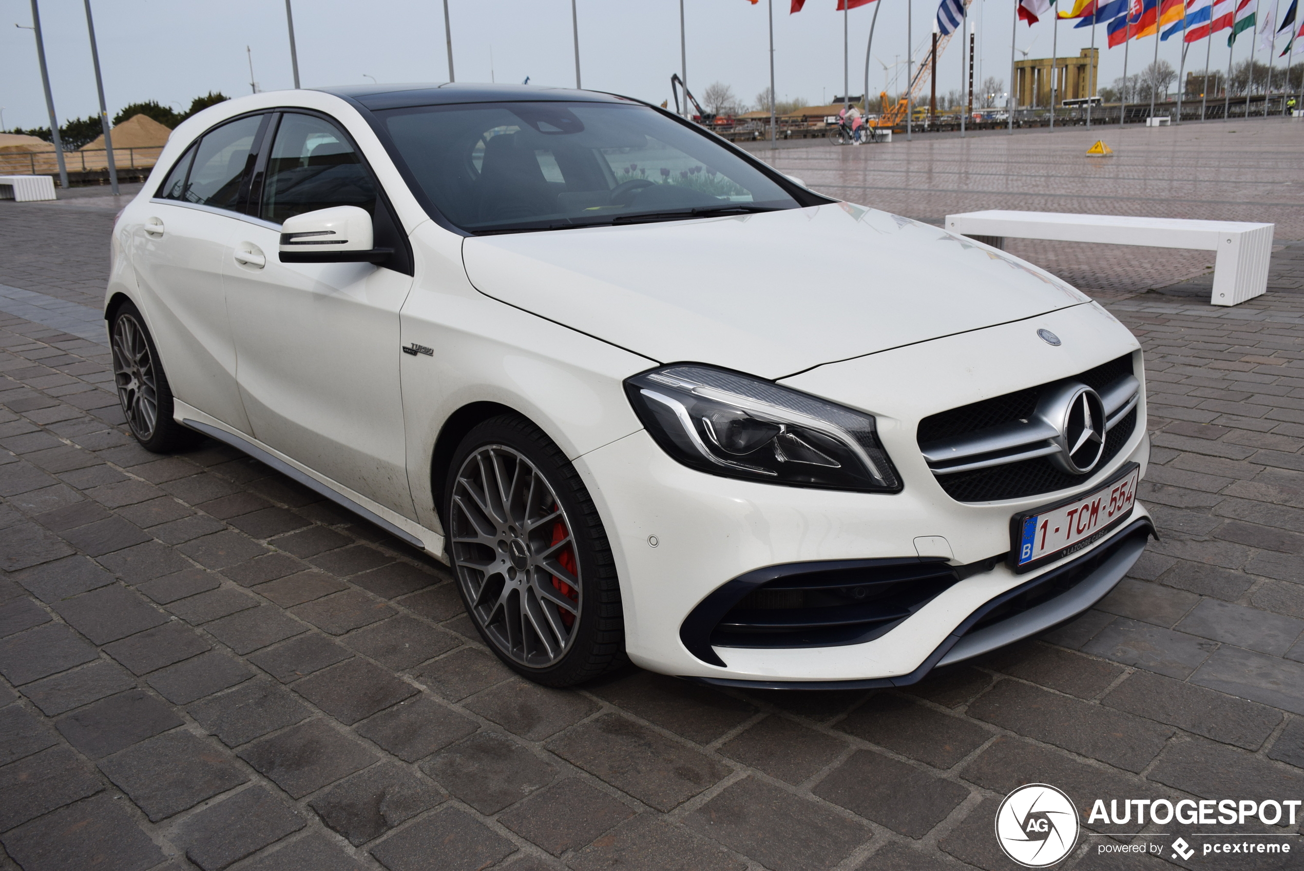 Mercedes-AMG A 45 W176 2015