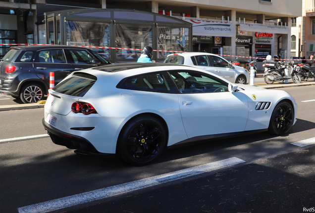 Ferrari GTC4Lusso T