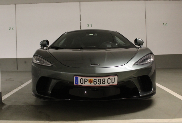 McLaren GT