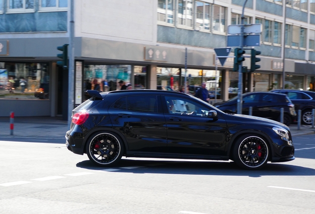 Mercedes-Benz GLA 45 AMG X156