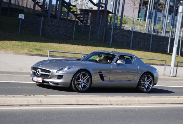 Mercedes-Benz SLS AMG