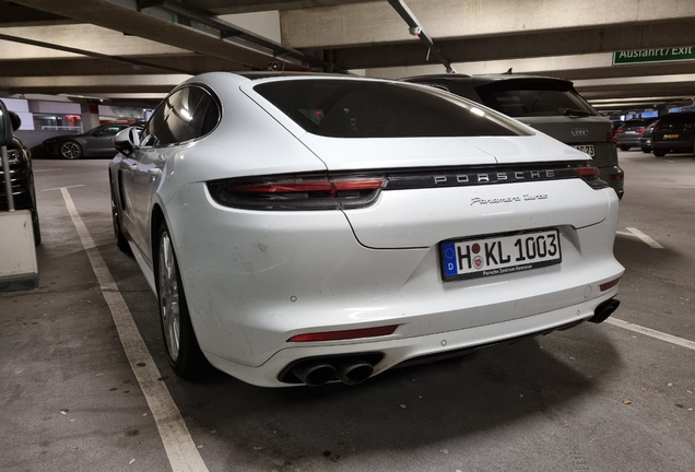 Porsche 971 Panamera Turbo