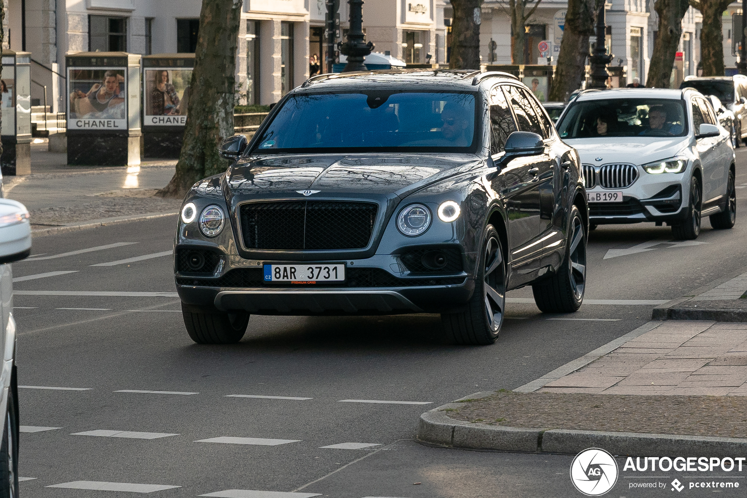 Bentley Bentayga V8