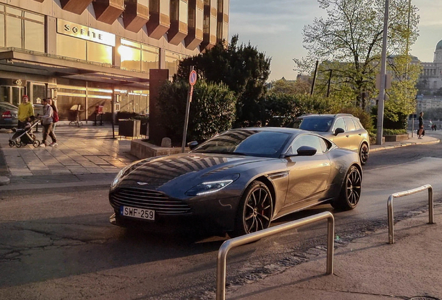 Aston Martin DB11 V8