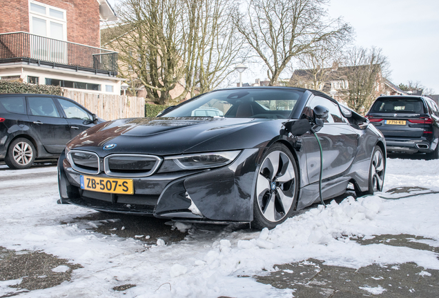 BMW i8 Roadster