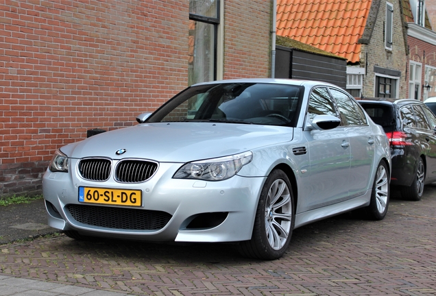 BMW M5 E60 2005