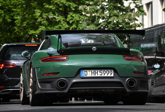 Porsche 991 GT2 RS Weissach Package