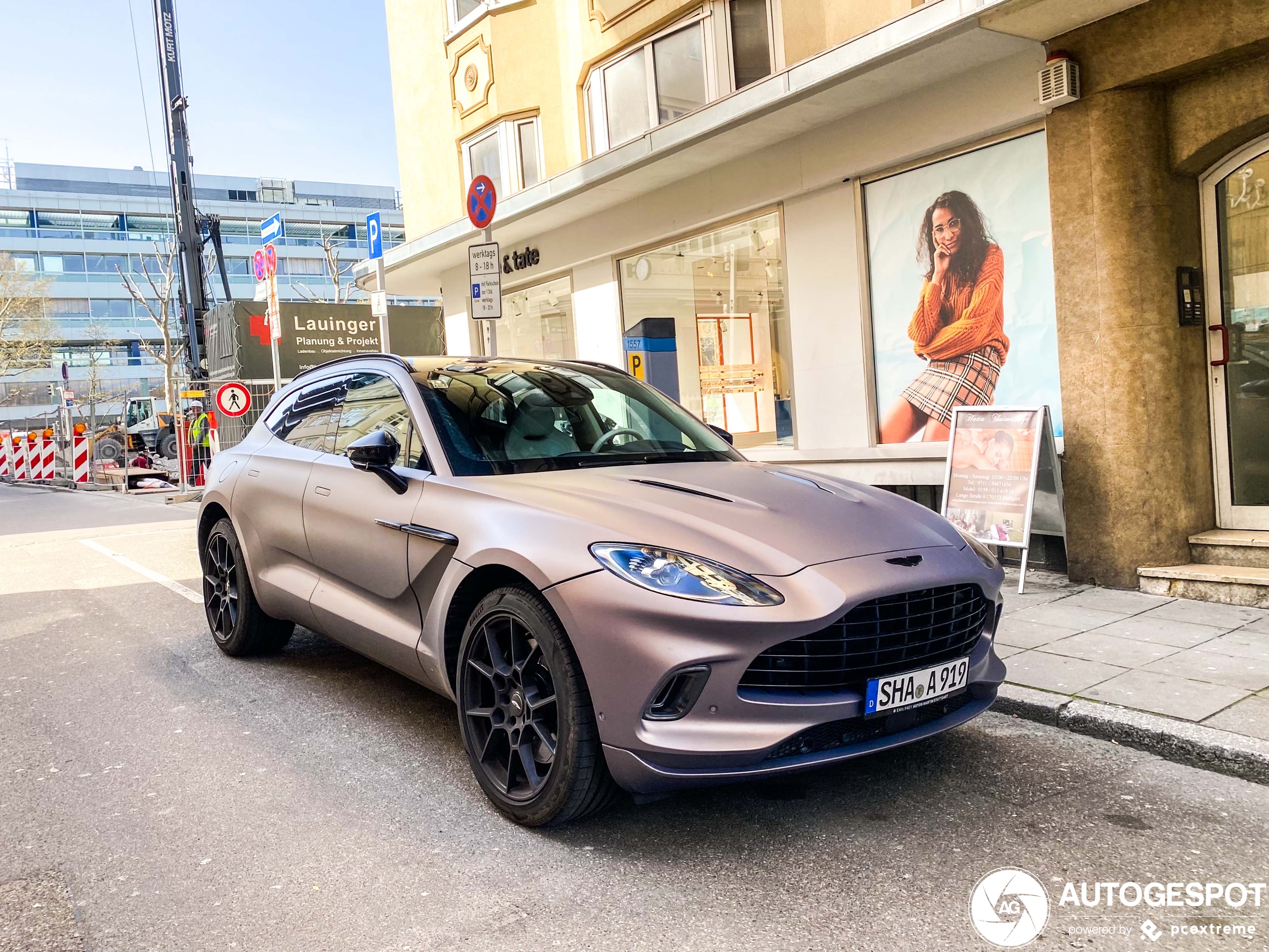 Aston Martin DBX