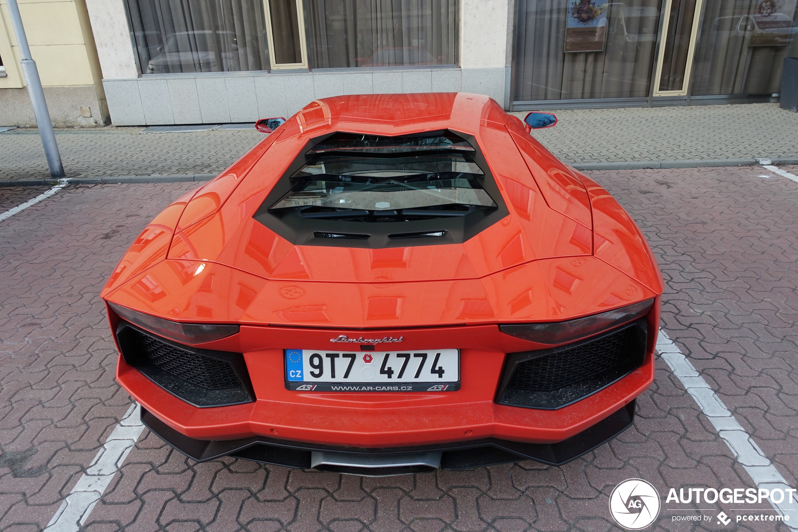 Lamborghini Aventador LP700-4