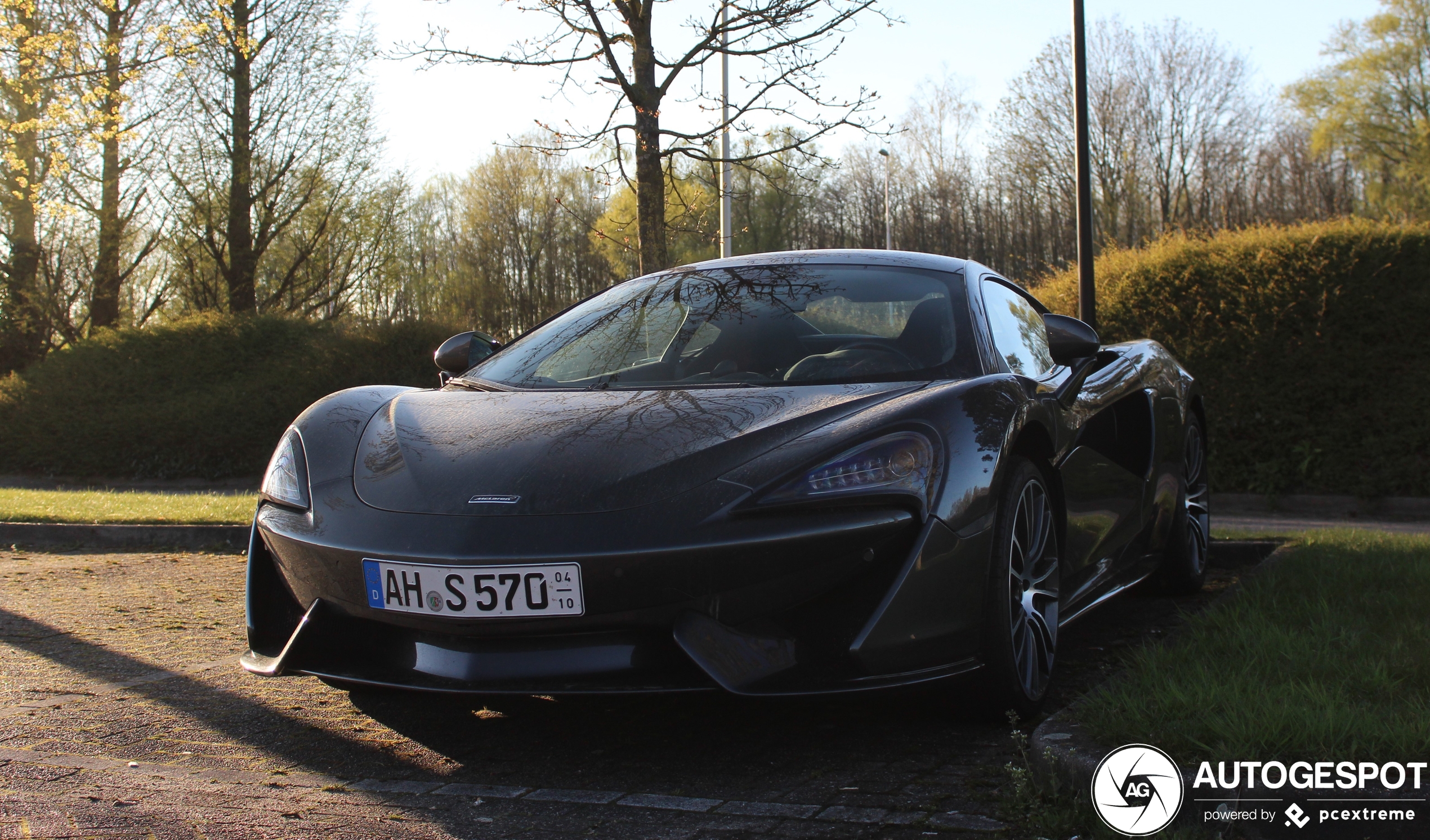 McLaren 570S