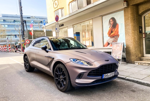 Aston Martin DBX