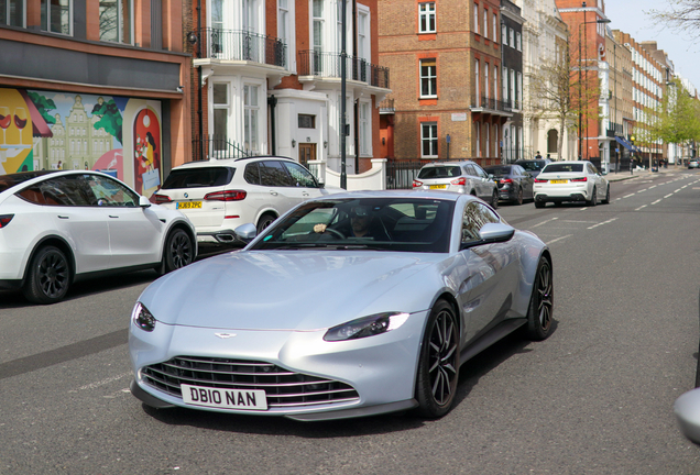 Aston Martin V8 Vantage 2018