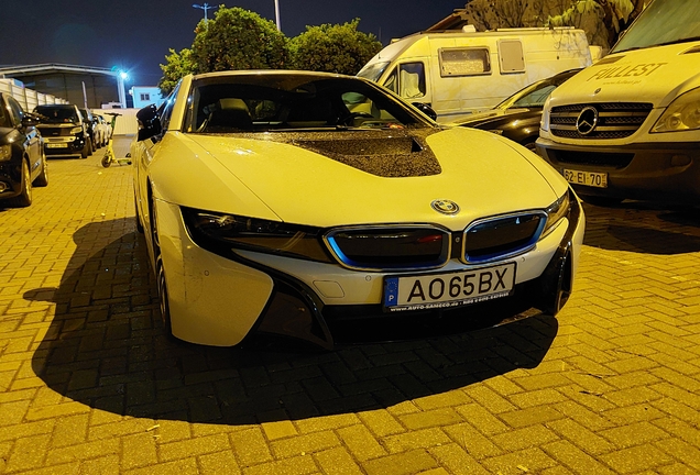 BMW i8