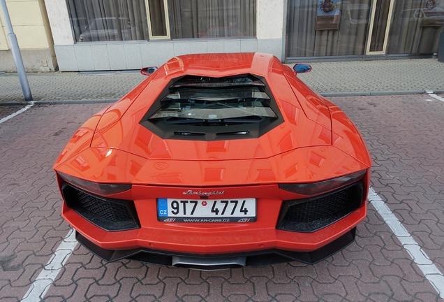 Lamborghini Aventador LP700-4