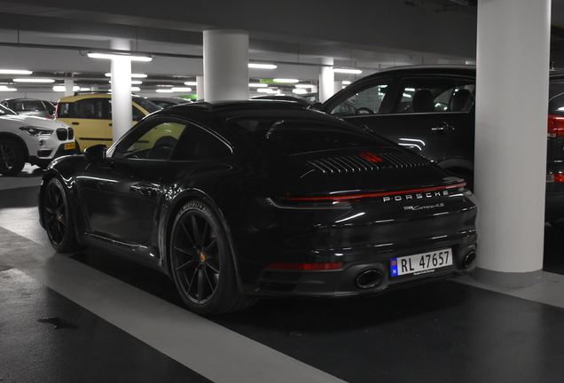 Porsche 992 Carrera 4S