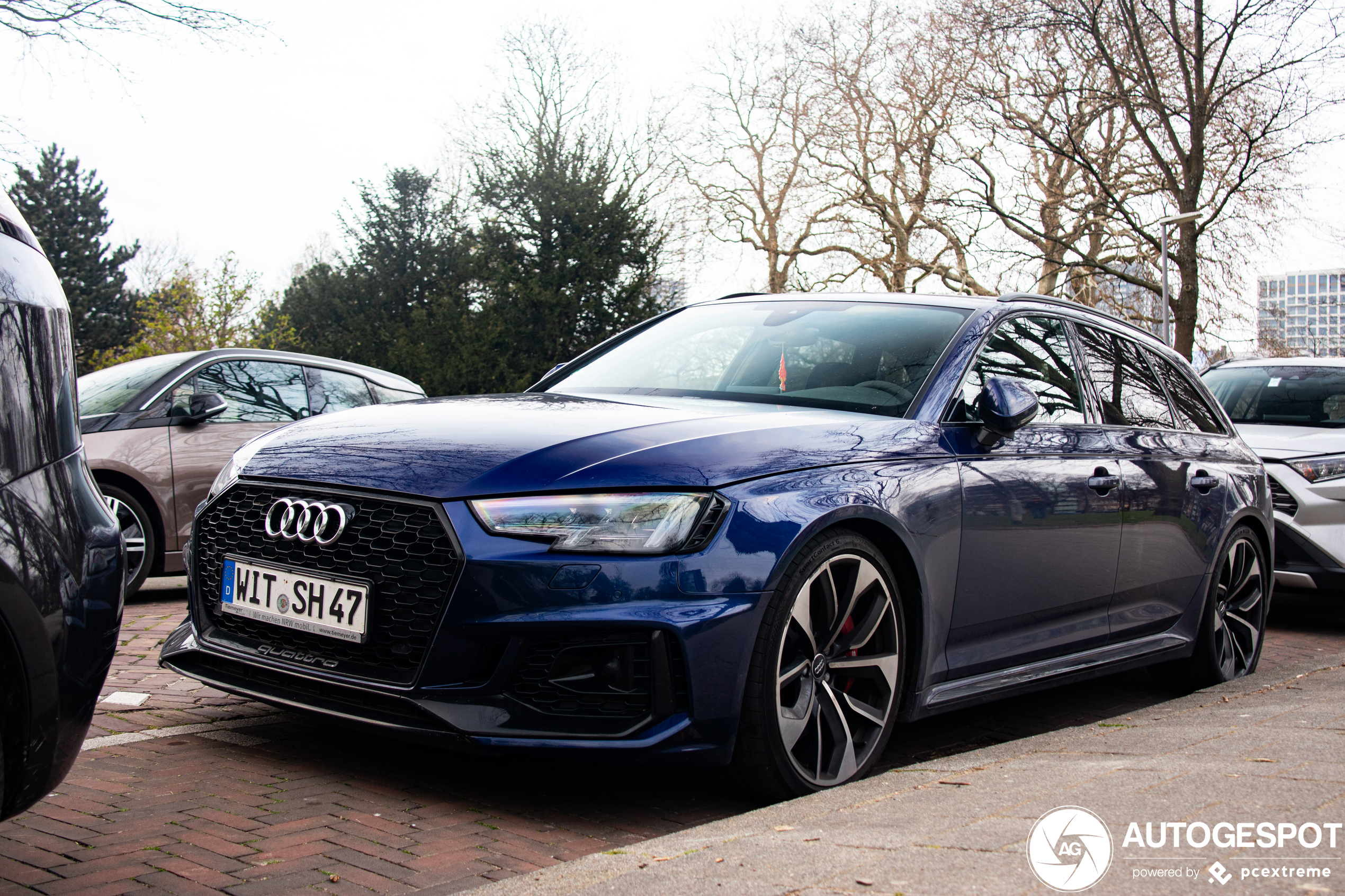 Audi RS4 Avant B9