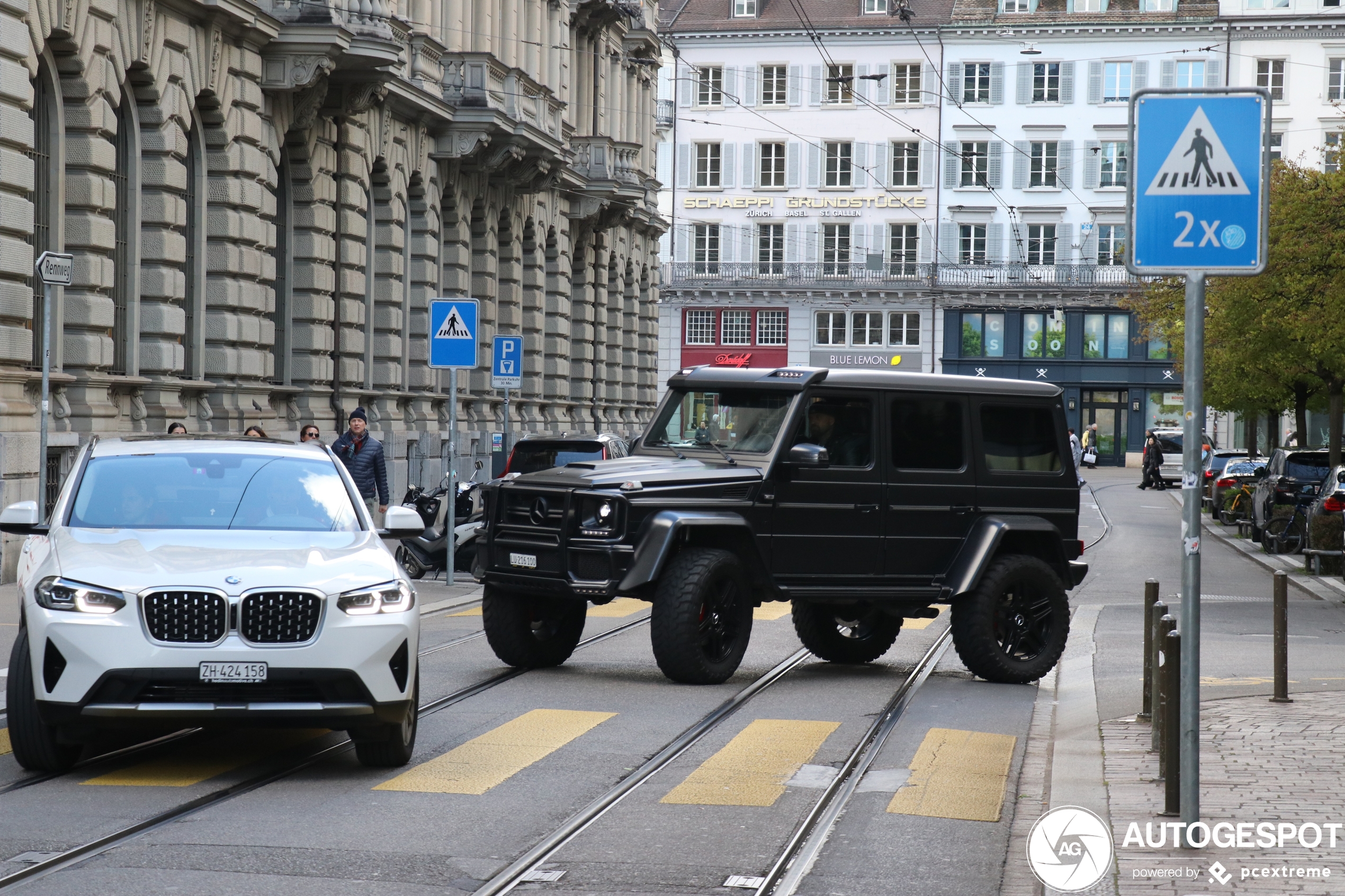 Mercedes-Benz G 550 4X4²