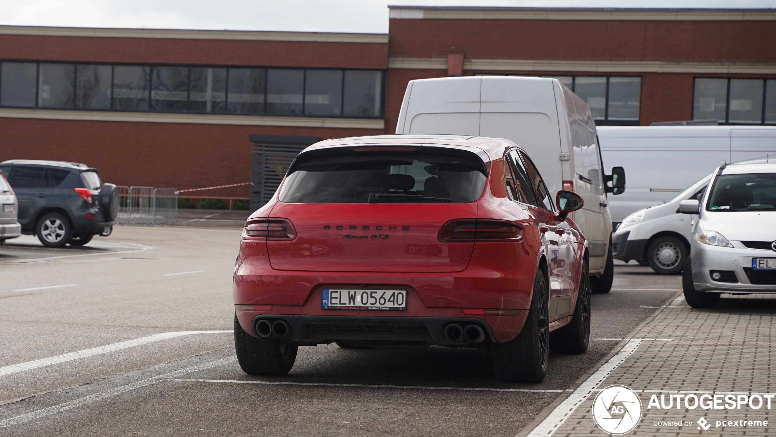 Porsche 95B Macan GTS