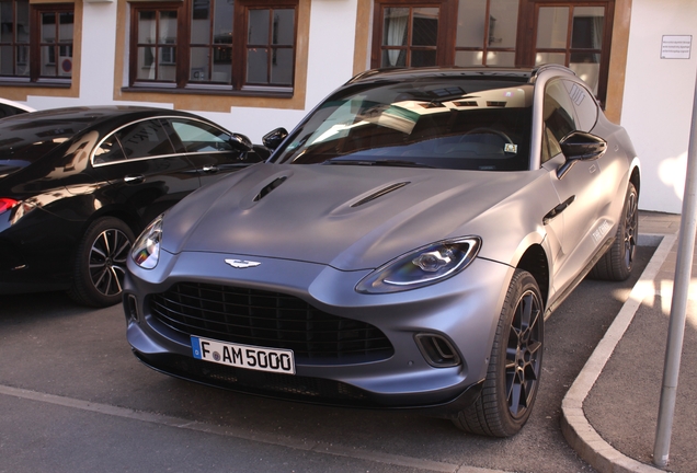 Aston Martin DBX