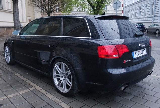 Audi RS4 Avant B7