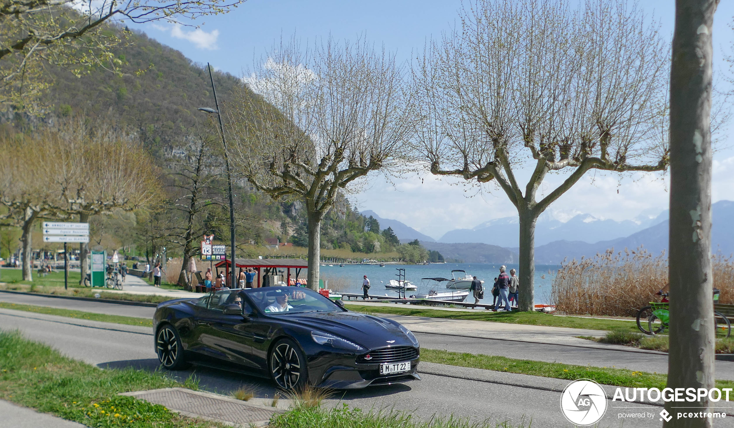 Aston Martin Vanquish Volante