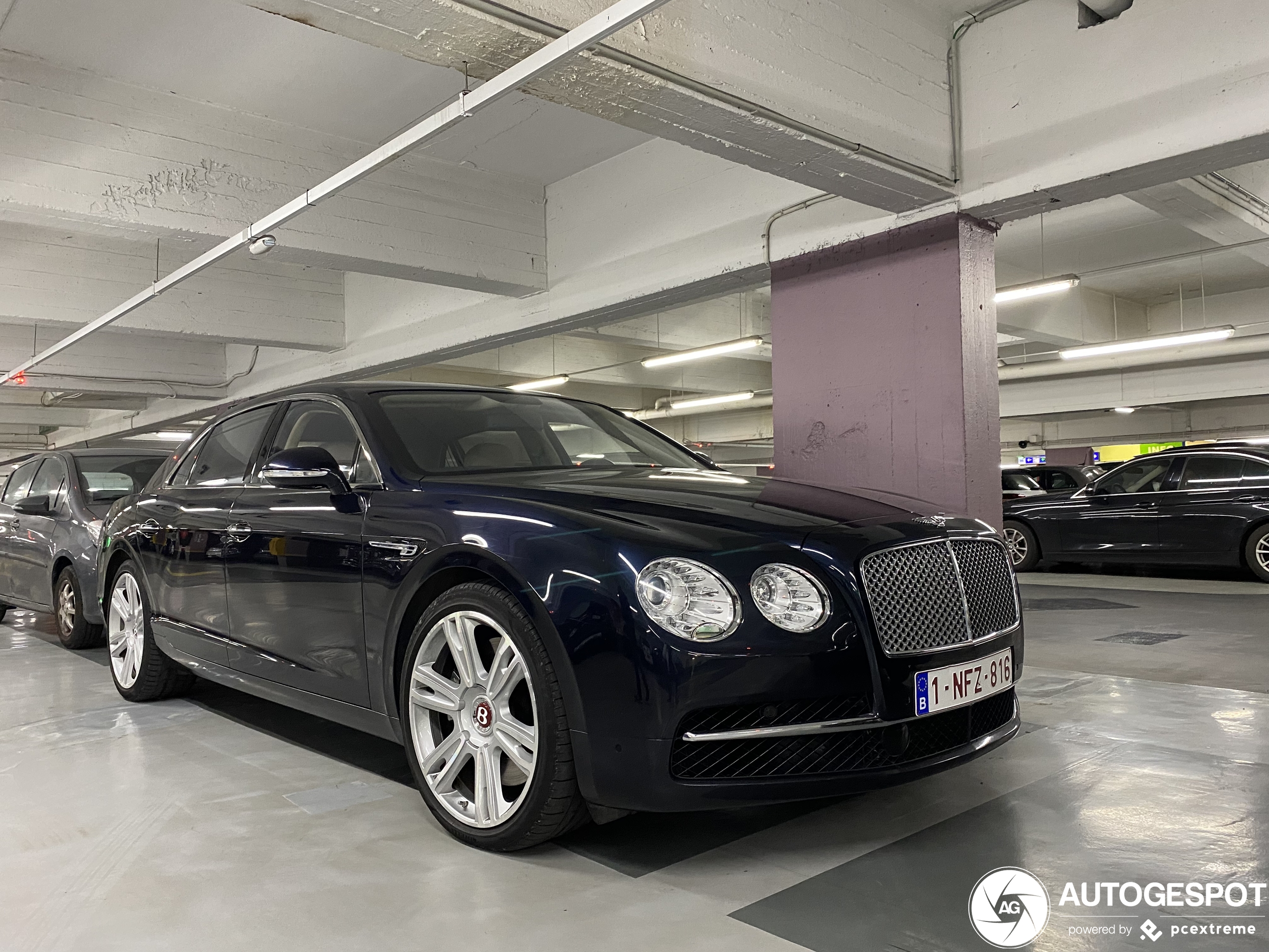 Bentley Flying Spur V8