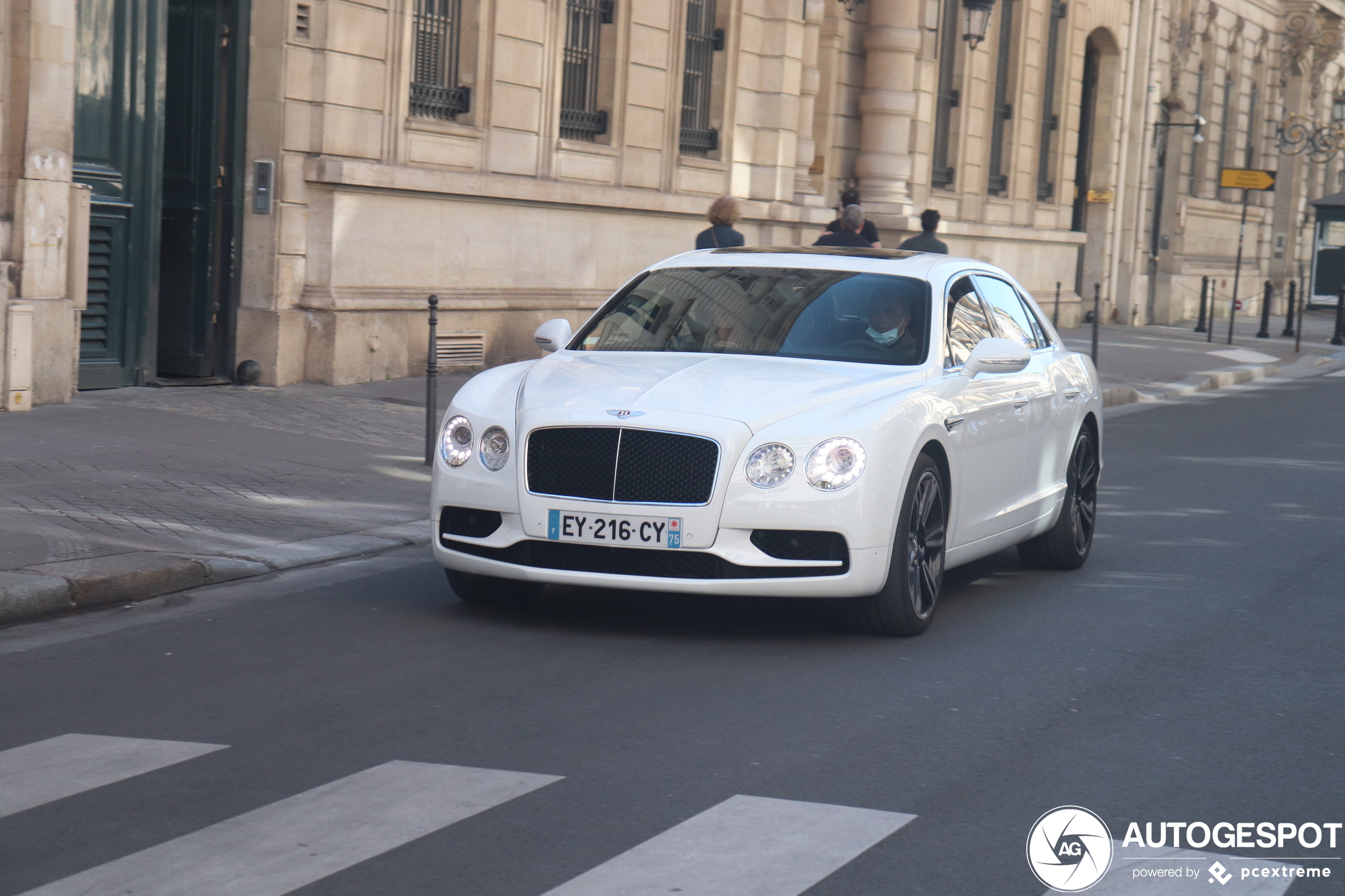 Bentley Flying Spur V8 S