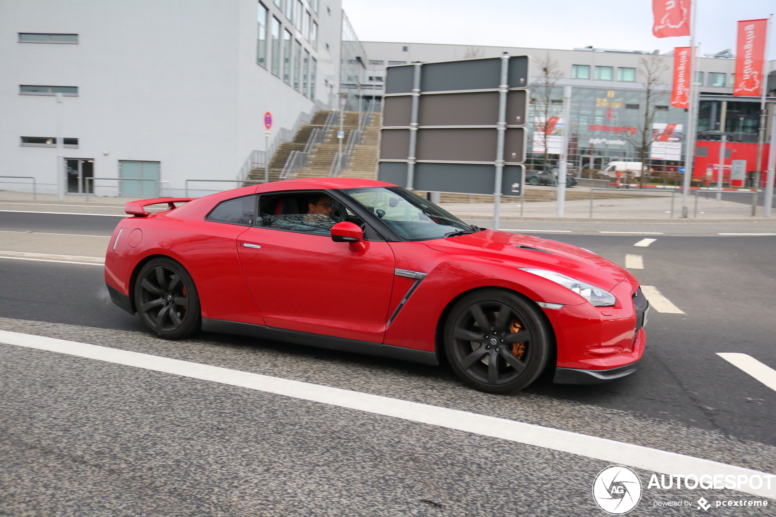 Nissan GT-R