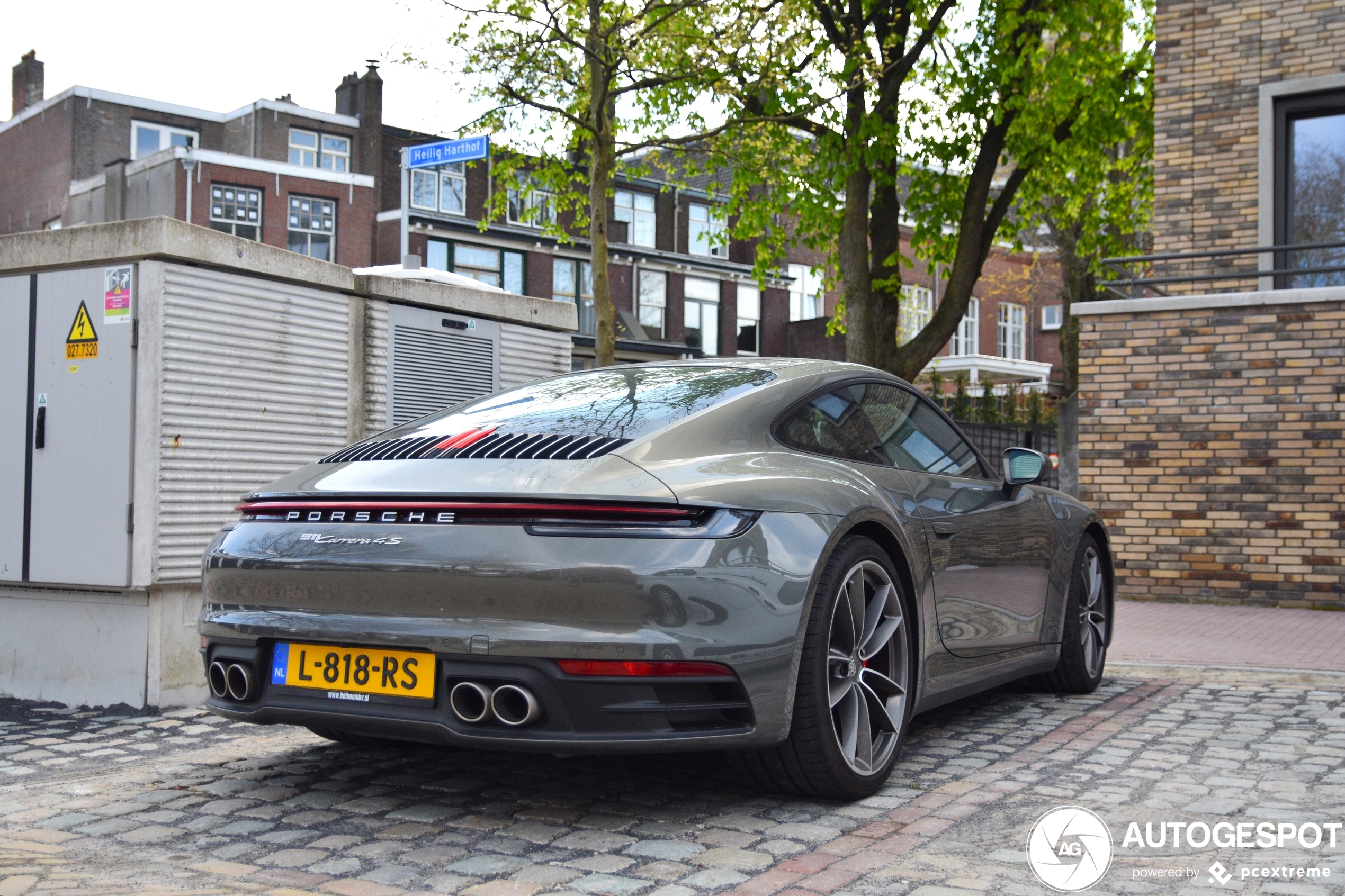 Porsche 992 Carrera 4S