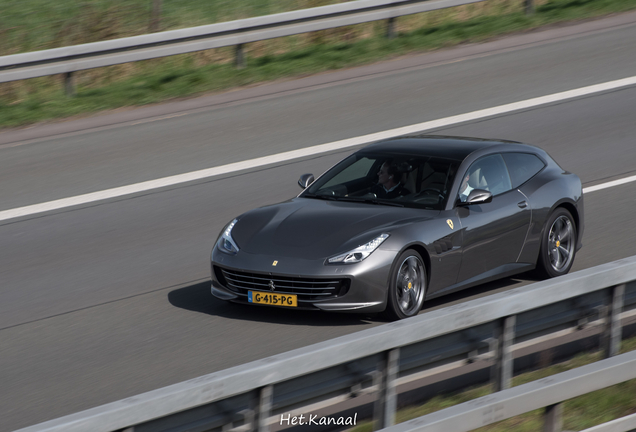 Ferrari GTC4Lusso