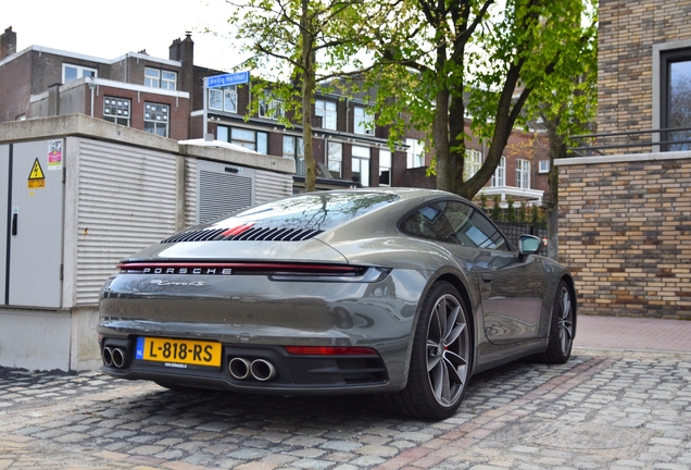 Porsche 992 Carrera 4S