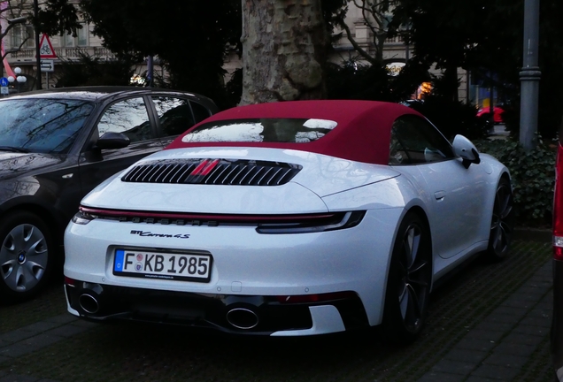 Porsche 992 Carrera 4S Cabriolet