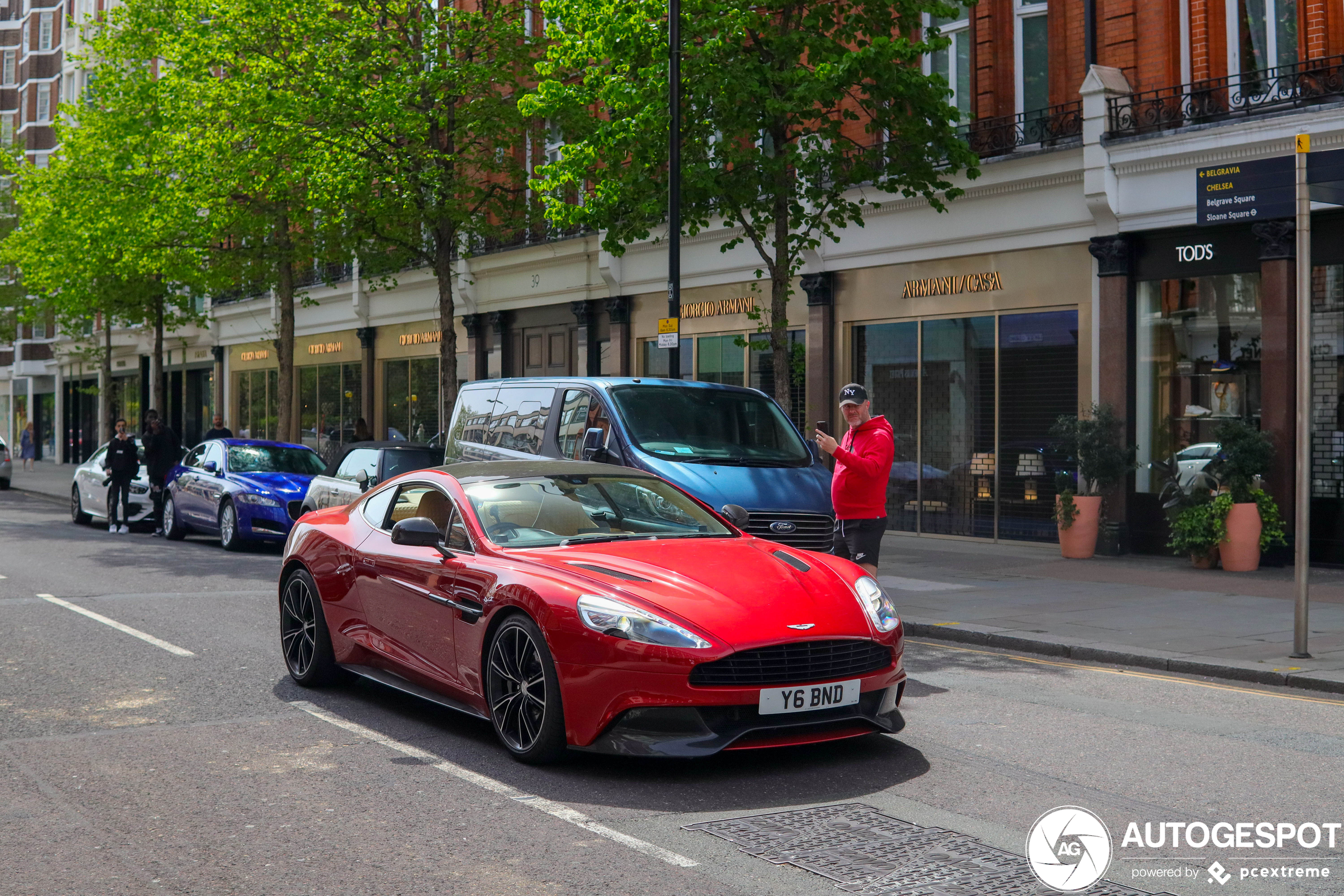 Aston Martin Vanquish 2013