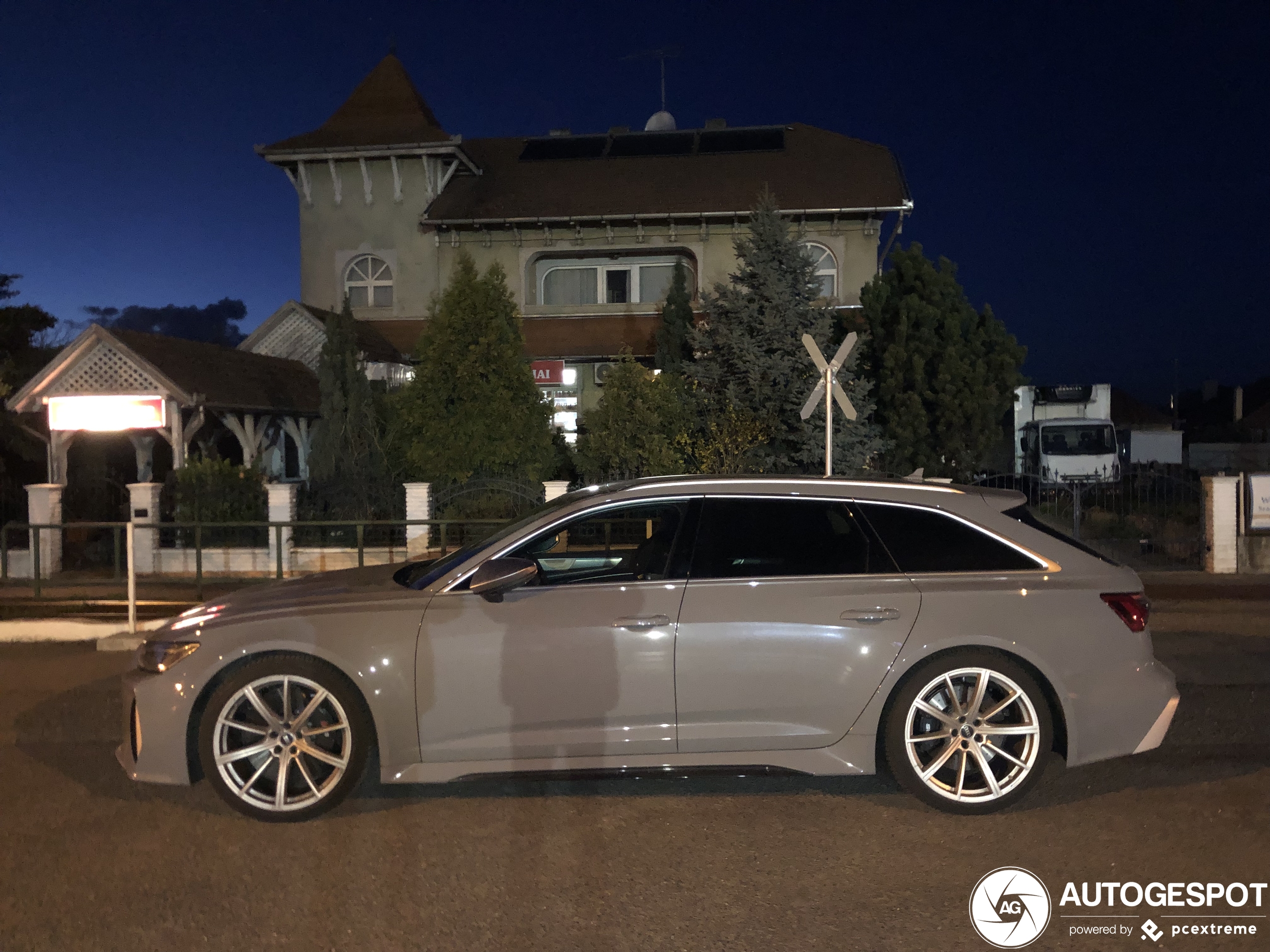 Audi RS6 Avant C8