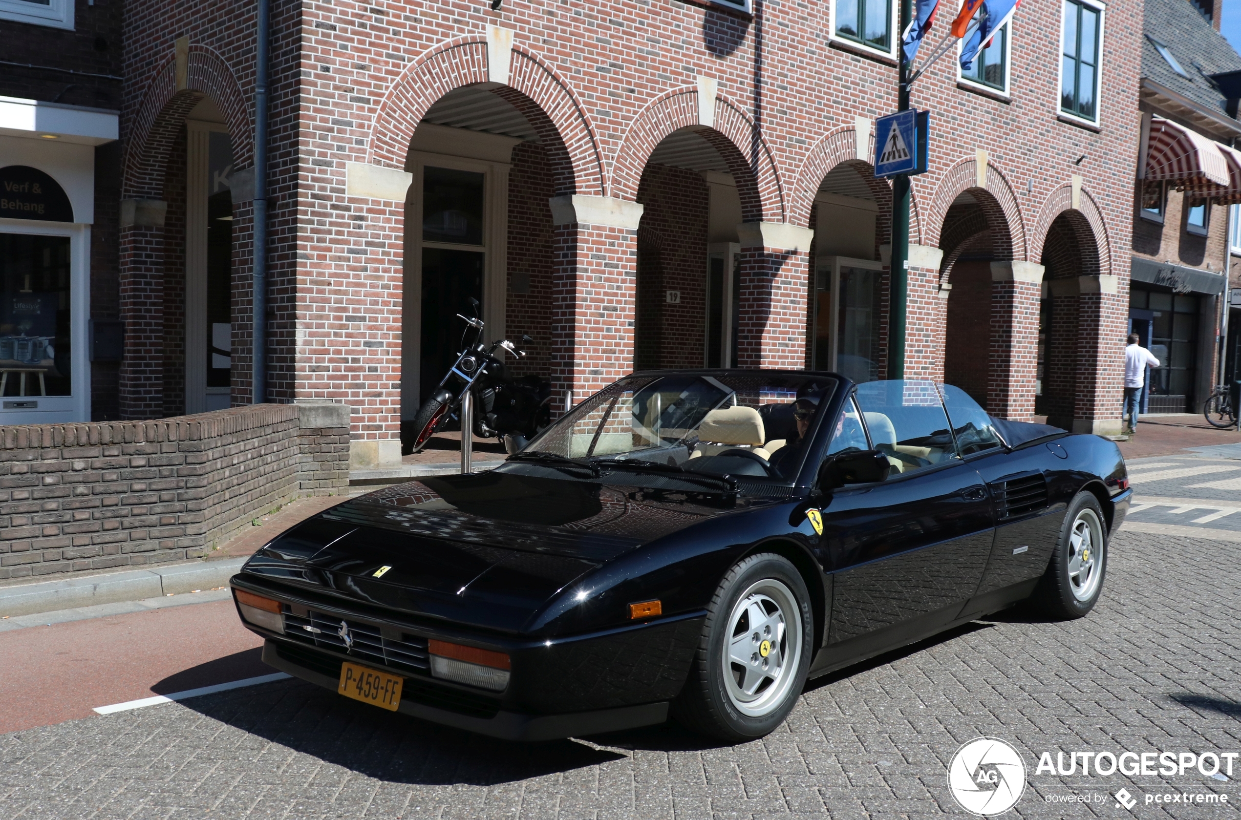 Ferrari Mondial T Cabriolet