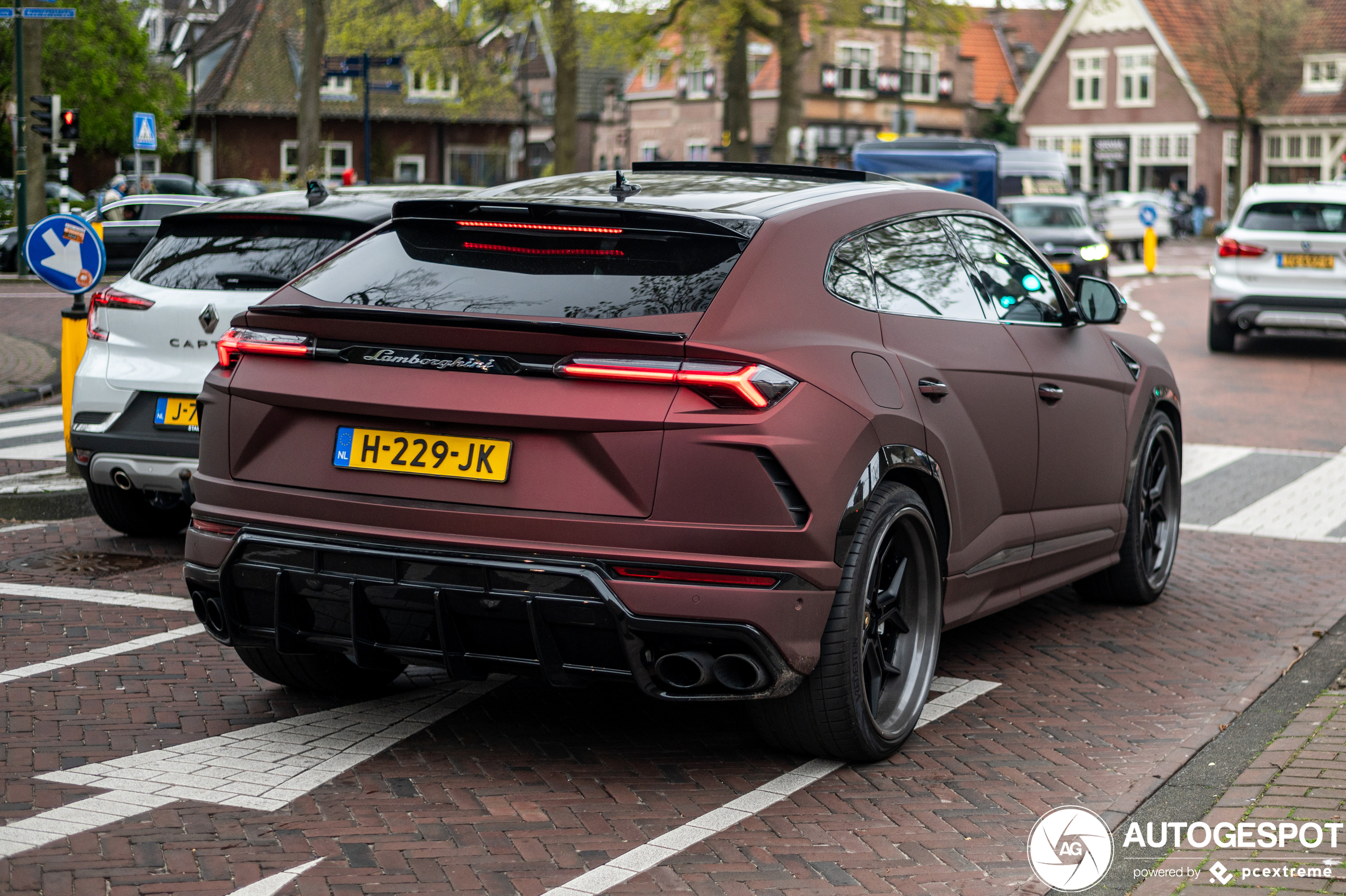 Lamborghini Urus 1016 Industries