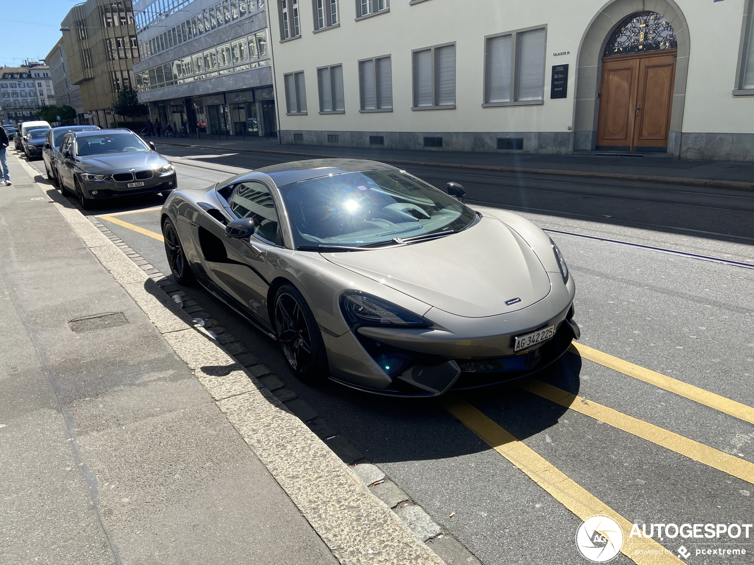 McLaren 570S