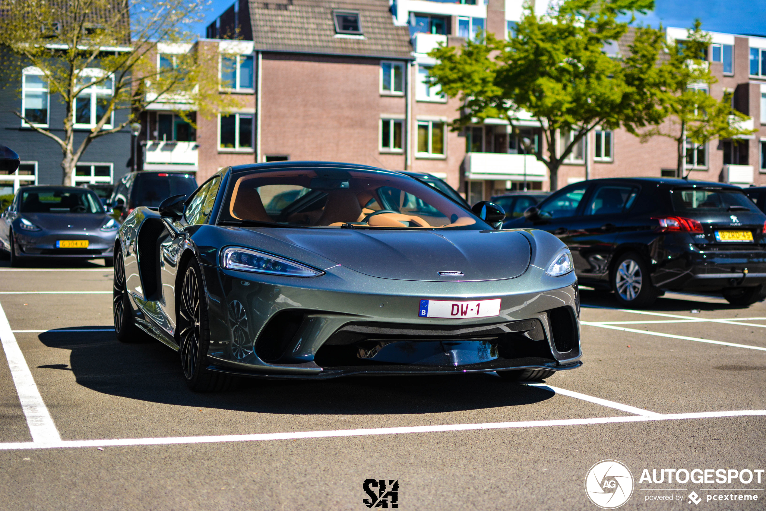 McLaren GT