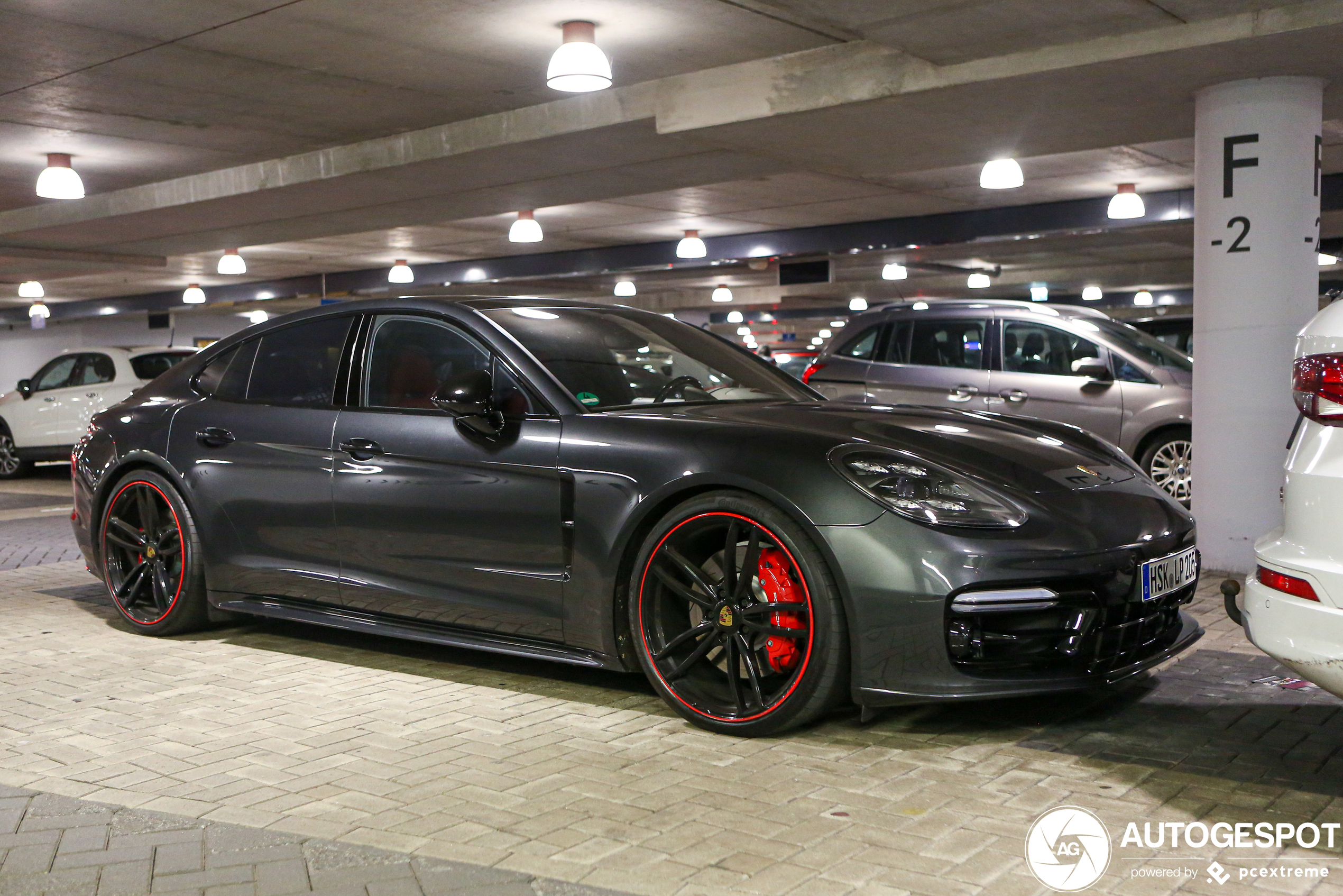 Porsche 971 Panamera GTS MkI