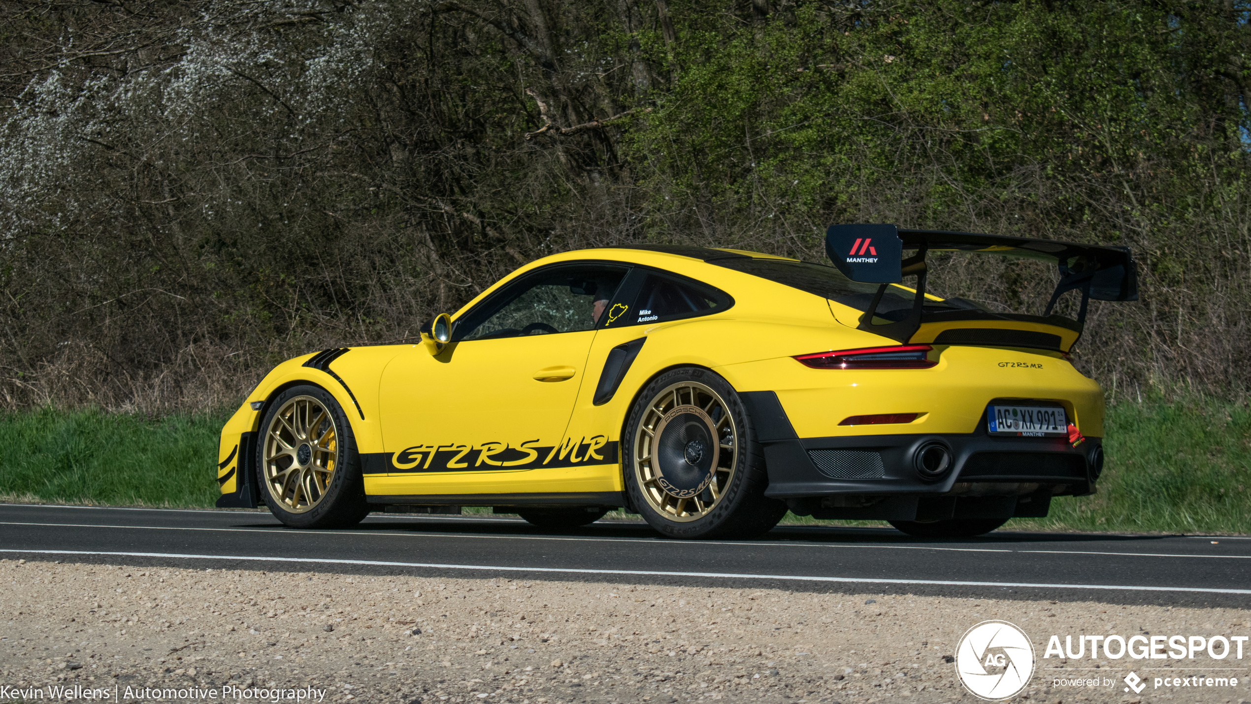 Porsche Manthey Racing 991 GT2 RS MR