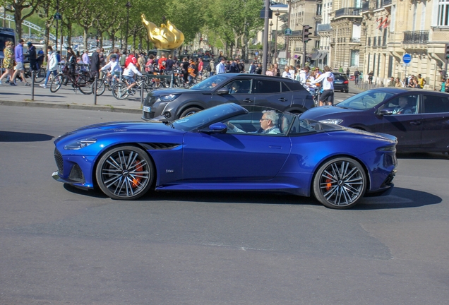 Aston Martin DBS Superleggera Volante