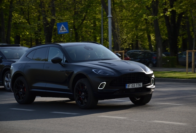 Aston Martin DBX