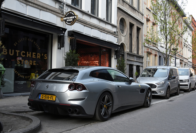 Ferrari GTC4Lusso T