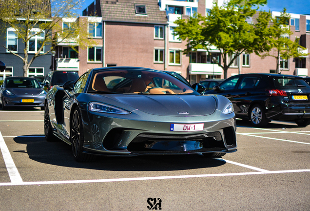 McLaren GT