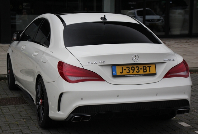 Mercedes-Benz CLA 45 AMG C117